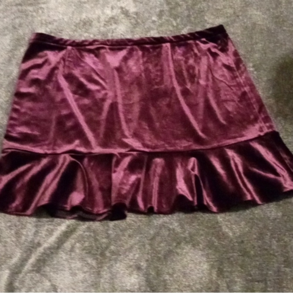 Nanette Lepore Moody Romance plum velvet skirt with ruffle